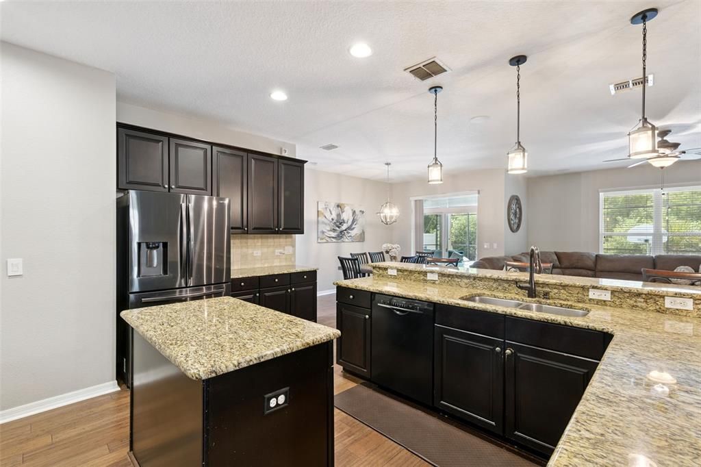 For Sale: $824,900 (5 beds, 4 baths, 3739 Square Feet)