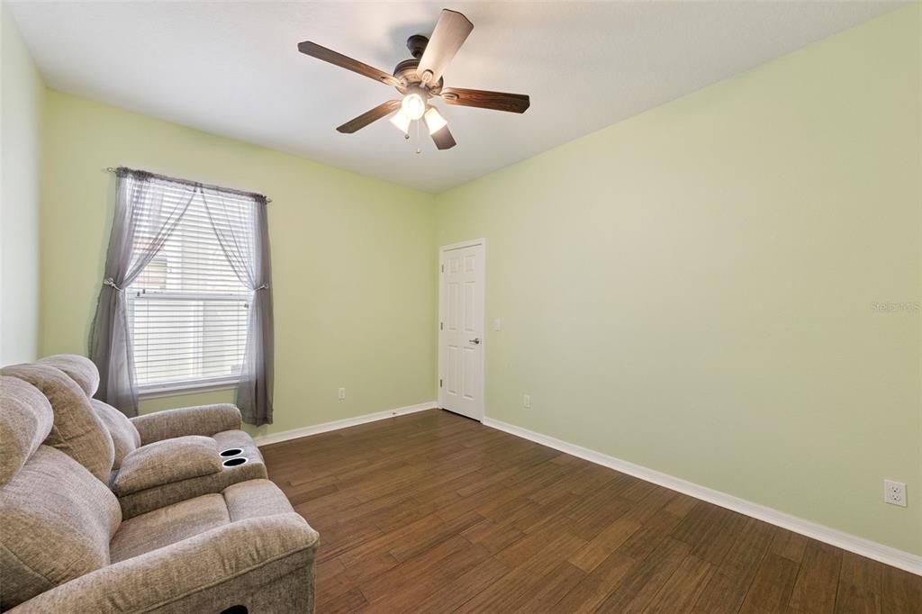For Sale: $824,900 (5 beds, 4 baths, 3739 Square Feet)