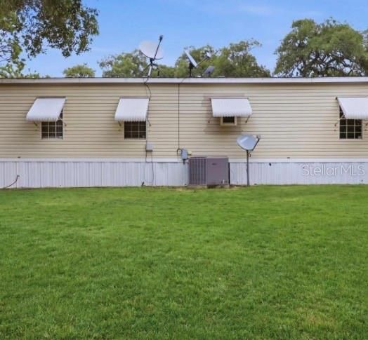 For Sale: $280,000 (3 beds, 2 baths, 1248 Square Feet)