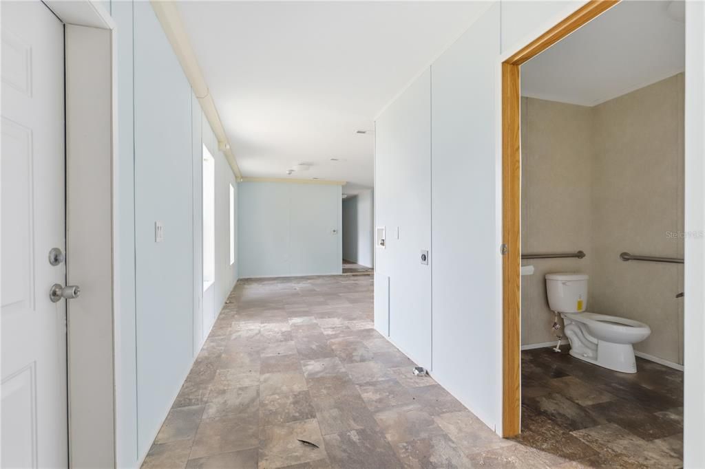 For Sale: $130,000 (3 beds, 2 baths, 854 Square Feet)
