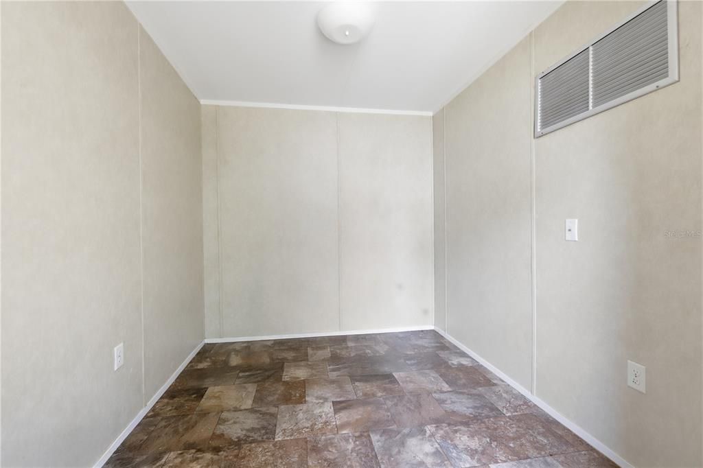 For Sale: $130,000 (3 beds, 2 baths, 854 Square Feet)