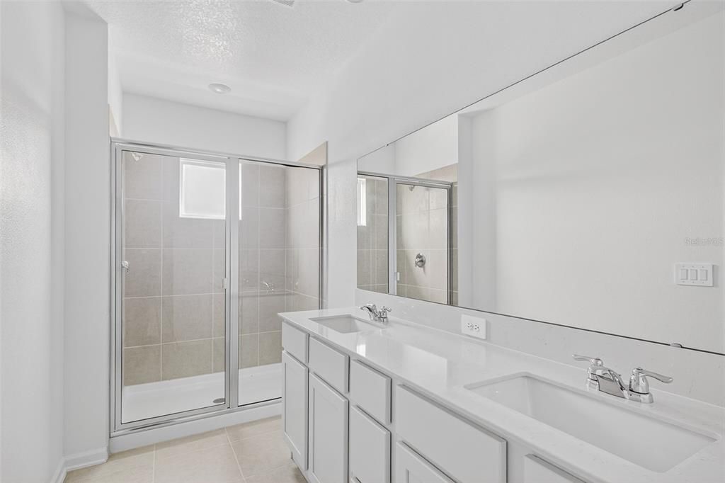 En Renta: $1,950 (3 camas, 2 baños, 1768 Pies cuadrados)