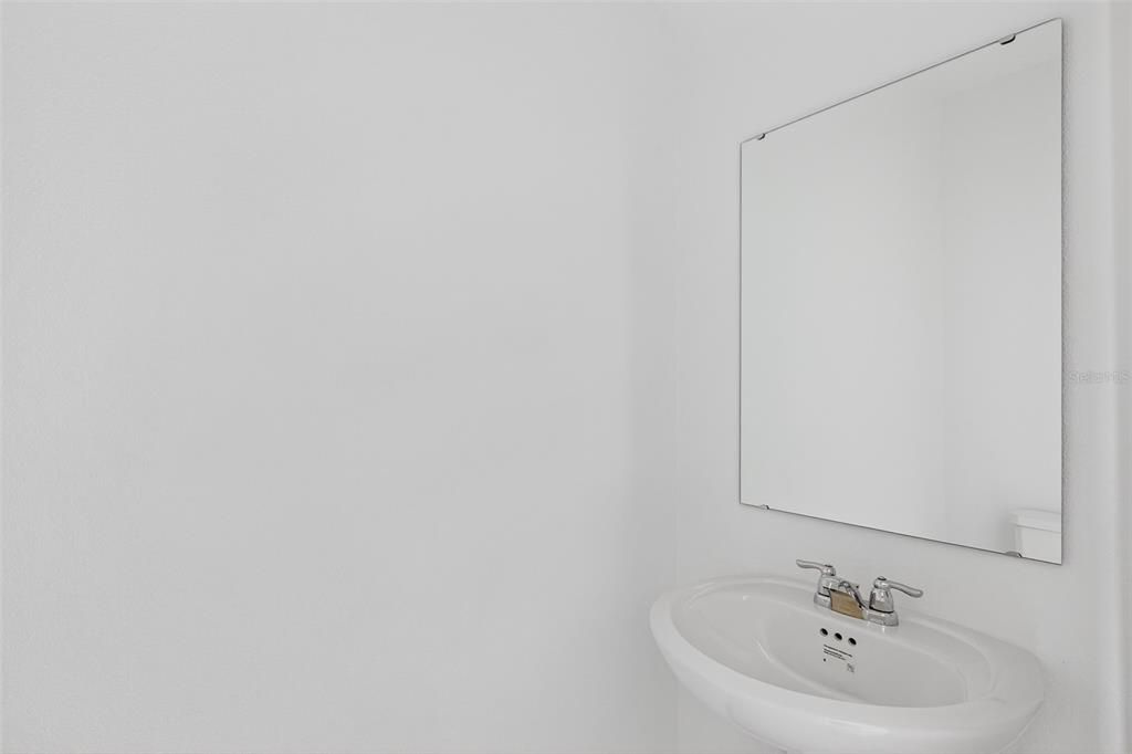 En Renta: $1,950 (3 camas, 2 baños, 1768 Pies cuadrados)