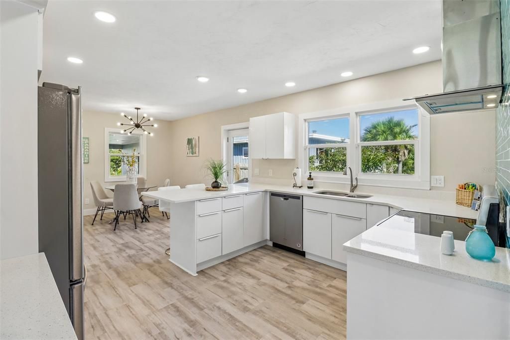 En Venta: $495,000 (3 camas, 2 baños, 2136 Pies cuadrados)