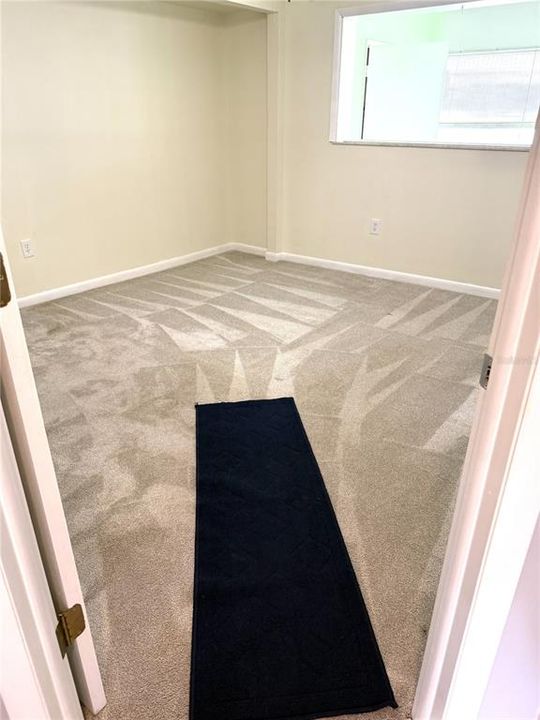 For Sale: $99,000 (1 beds, 1 baths, 585 Square Feet)