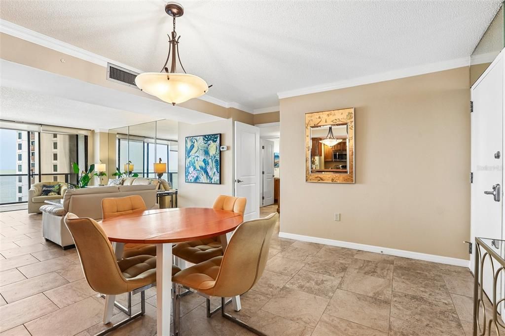 For Sale: $659,900 (2 beds, 2 baths, 1264 Square Feet)