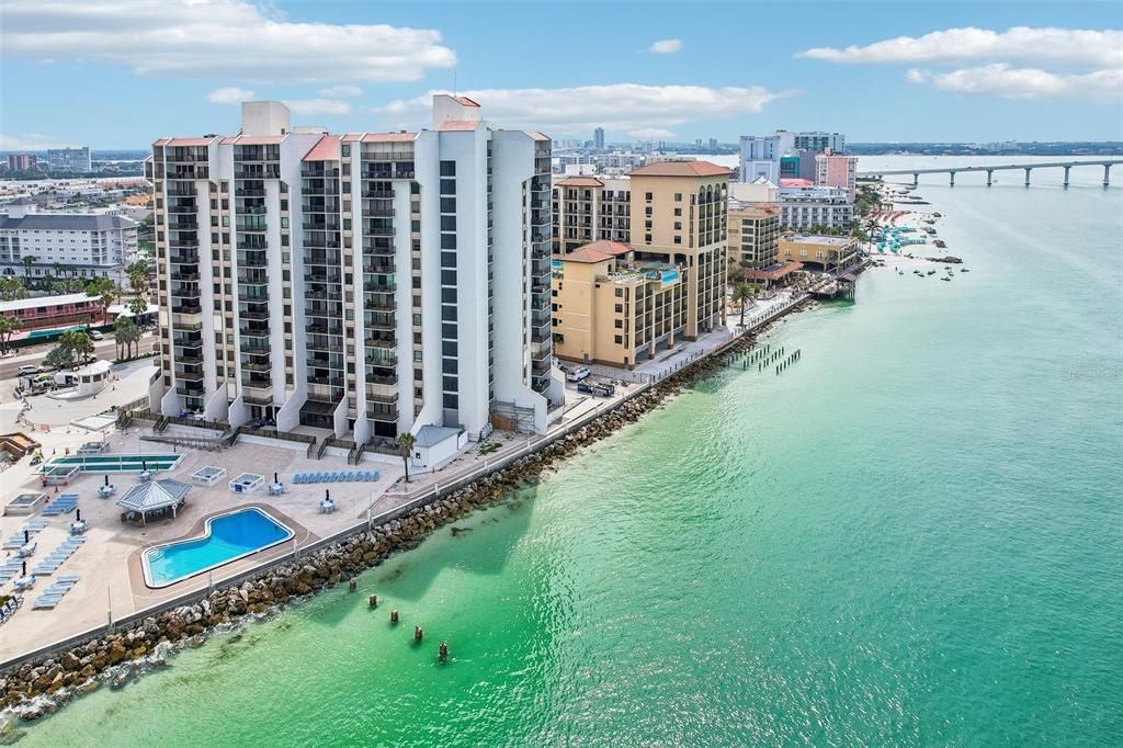 For Sale: $659,900 (2 beds, 2 baths, 1264 Square Feet)
