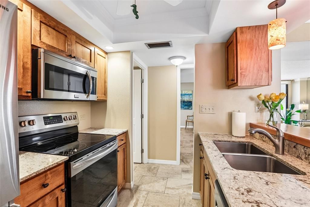 For Sale: $659,900 (2 beds, 2 baths, 1264 Square Feet)