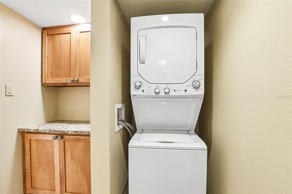 For Sale: $659,900 (2 beds, 2 baths, 1264 Square Feet)