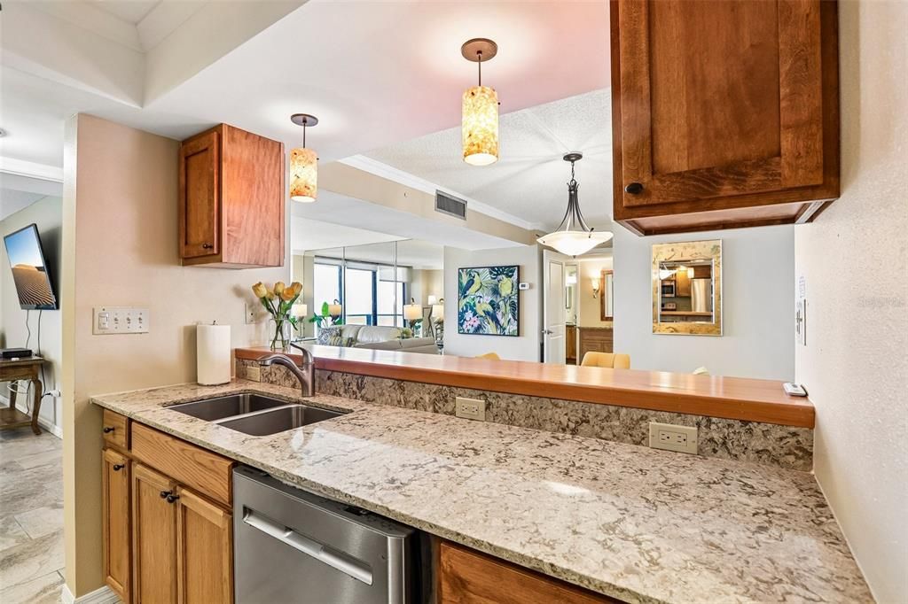 For Sale: $659,900 (2 beds, 2 baths, 1264 Square Feet)