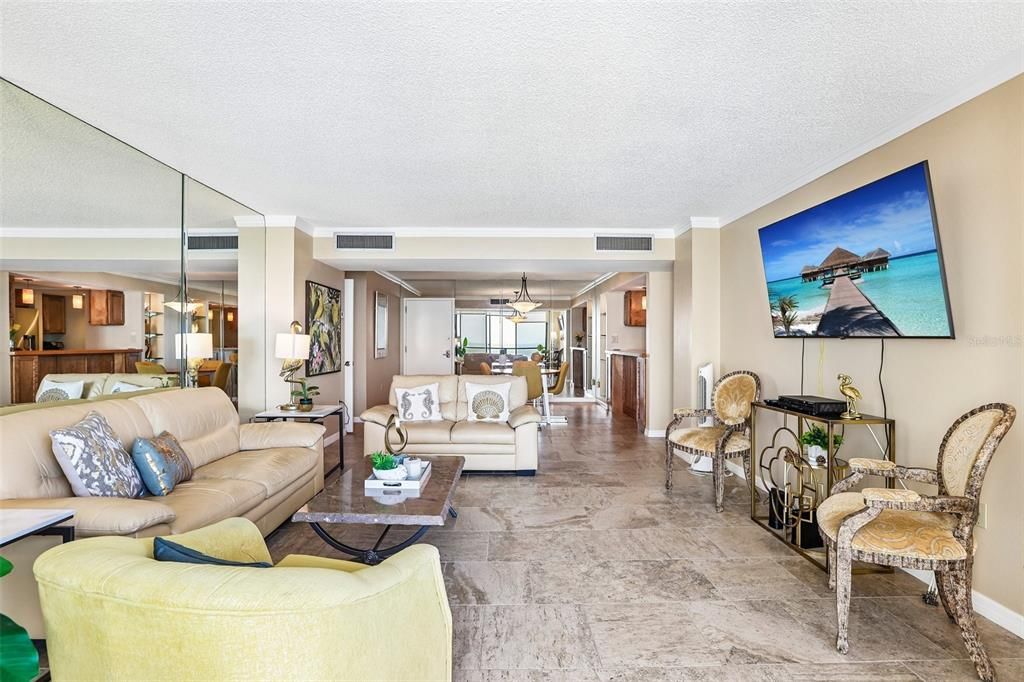 For Sale: $659,900 (2 beds, 2 baths, 1264 Square Feet)