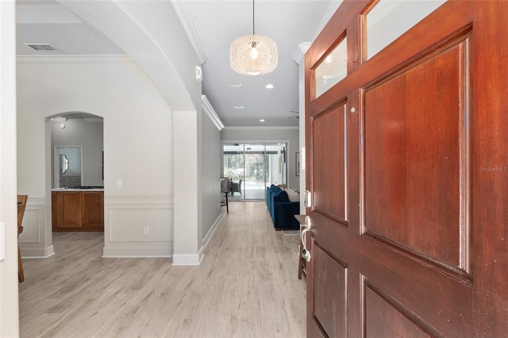 Active With Contract: $589,500 (3 beds, 3 baths, 2482 Square Feet)