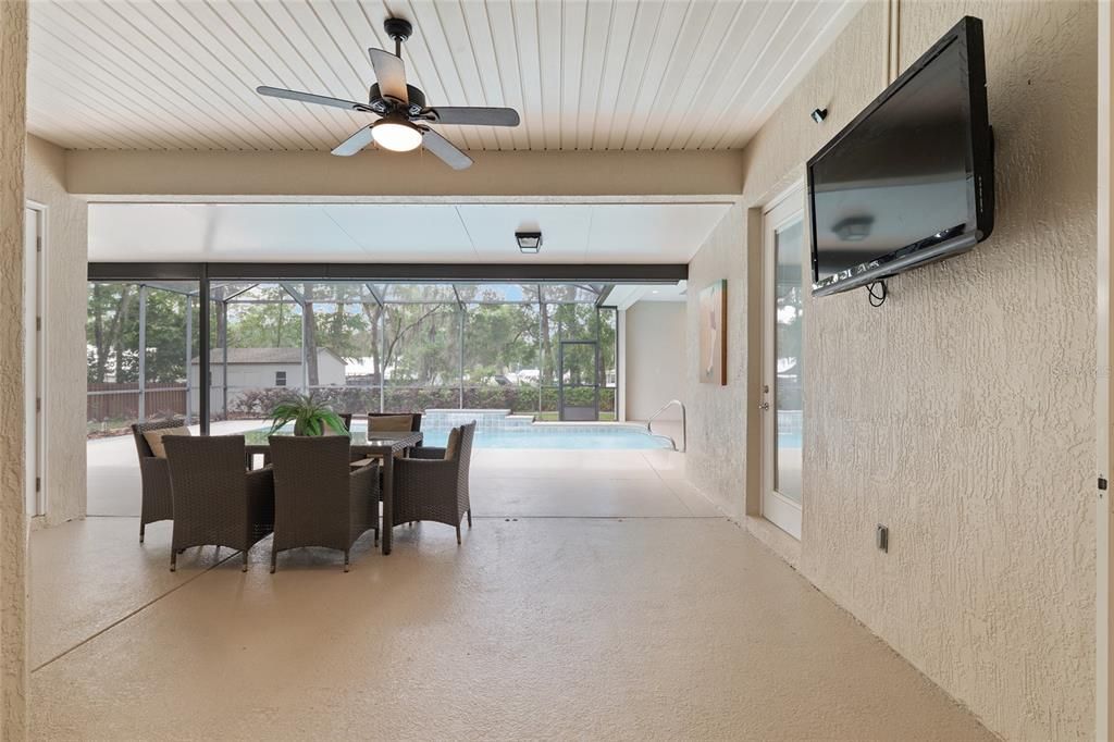 Active With Contract: $589,500 (3 beds, 3 baths, 2482 Square Feet)