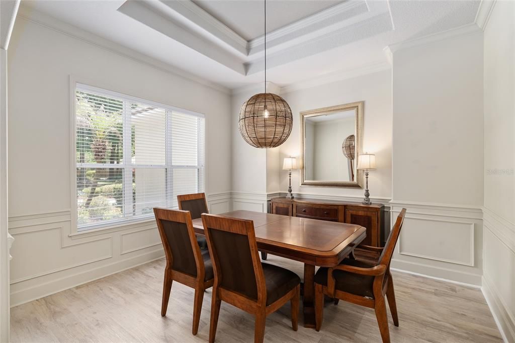 Active With Contract: $589,500 (3 beds, 3 baths, 2482 Square Feet)