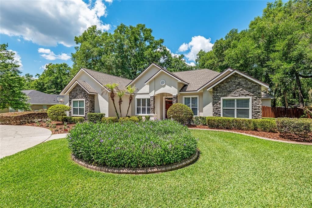 Active With Contract: $589,500 (3 beds, 3 baths, 2482 Square Feet)