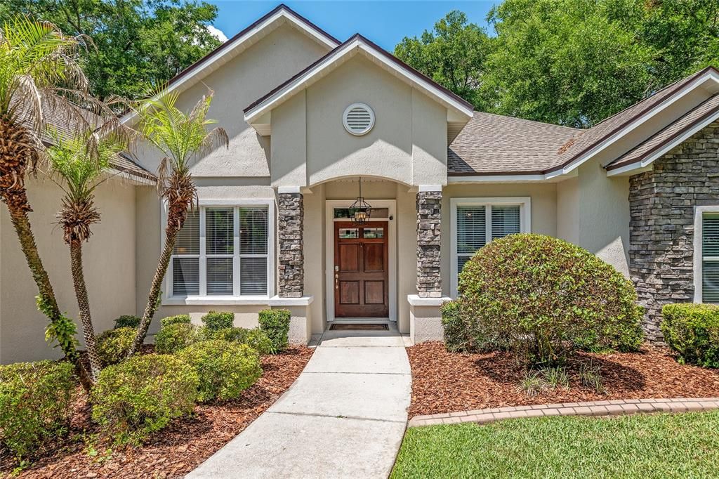 Active With Contract: $589,500 (3 beds, 3 baths, 2482 Square Feet)