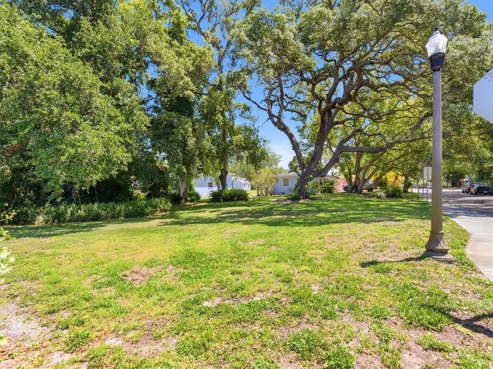For Sale: $3,895,000 (0 beds, 0 baths, 1041 Square Feet)