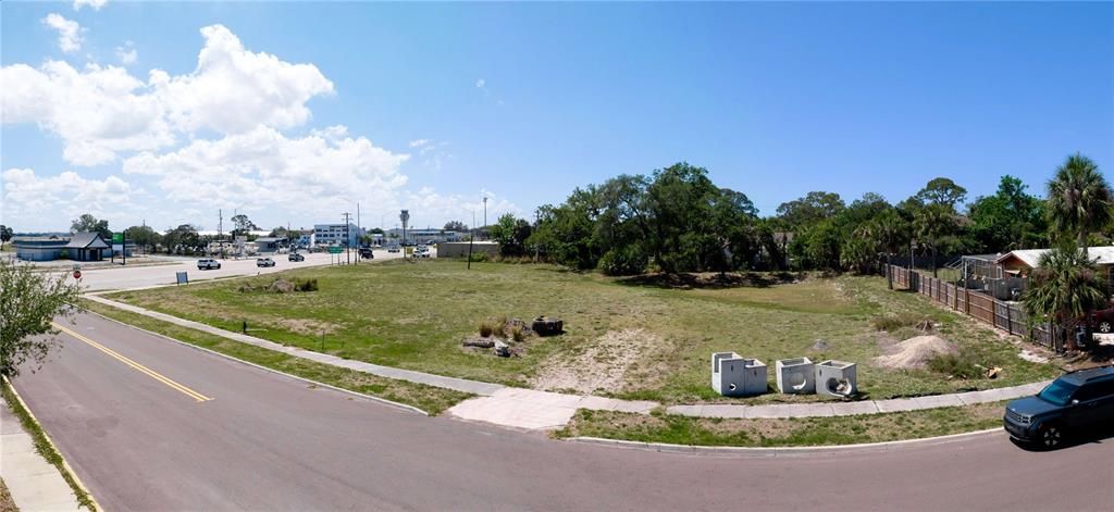 En Venta: $2,000,000 (1.65 acres)