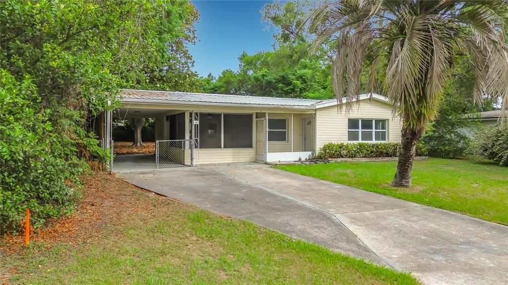 For Sale: $139,000 (1 beds, 1 baths, 859 Square Feet)