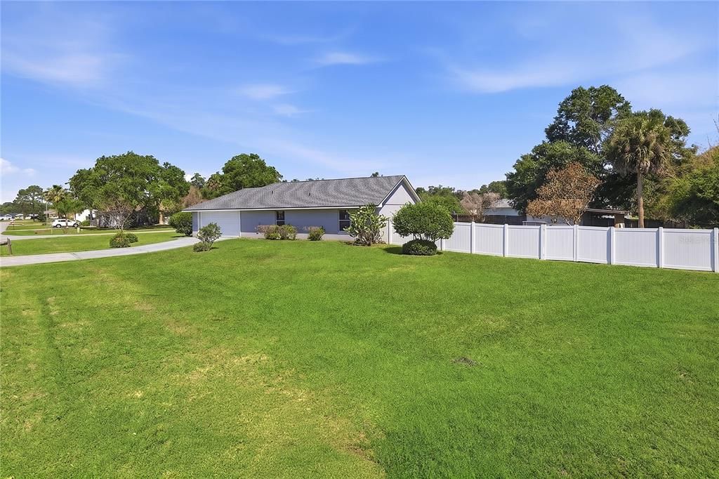 En Venta: $399,000 (4 camas, 2 baños, 1957 Pies cuadrados)