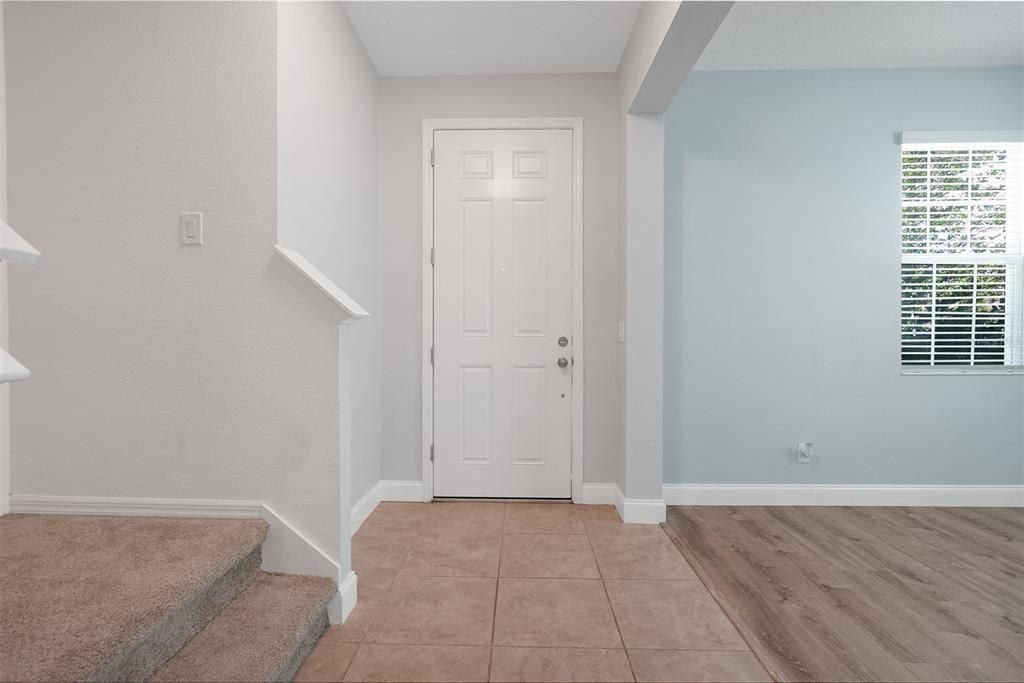 Active With Contract: $2,900 (4 beds, 3 baths, 2563 Square Feet)
