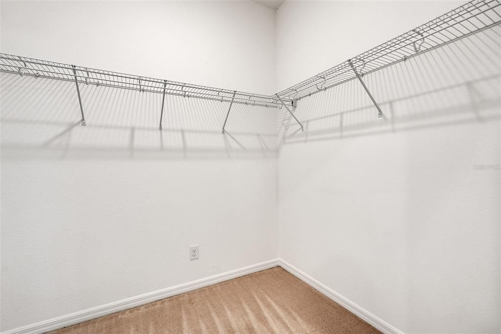 Active With Contract: $2,900 (4 beds, 3 baths, 2563 Square Feet)