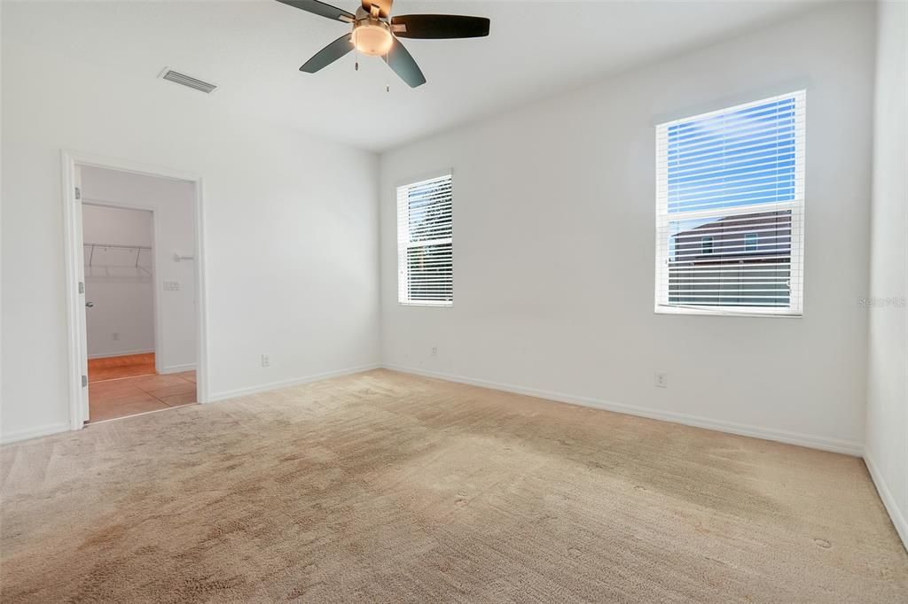 Active With Contract: $2,900 (4 beds, 3 baths, 2563 Square Feet)