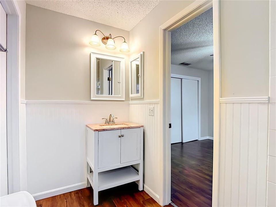 Active With Contract: $257,000 (2 beds, 2 baths, 1318 Square Feet)