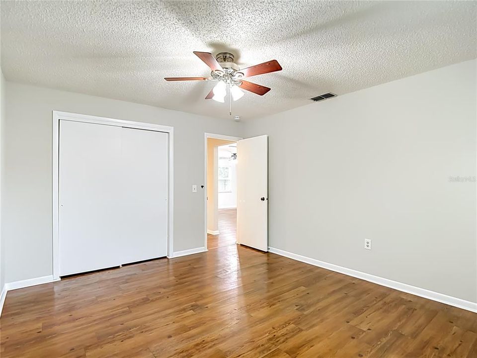 Active With Contract: $257,000 (2 beds, 2 baths, 1318 Square Feet)