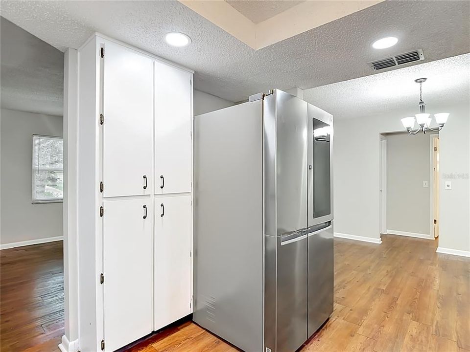 Active With Contract: $257,000 (2 beds, 2 baths, 1318 Square Feet)