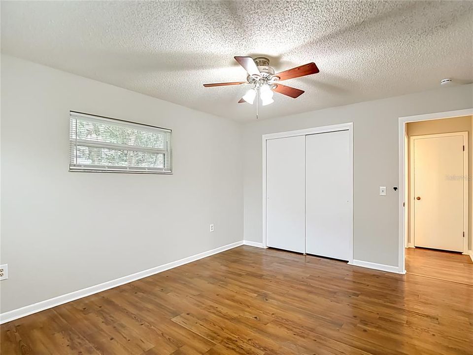 Active With Contract: $257,000 (2 beds, 2 baths, 1318 Square Feet)
