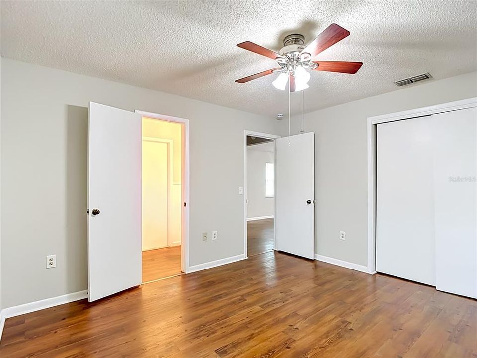 Active With Contract: $257,000 (2 beds, 2 baths, 1318 Square Feet)