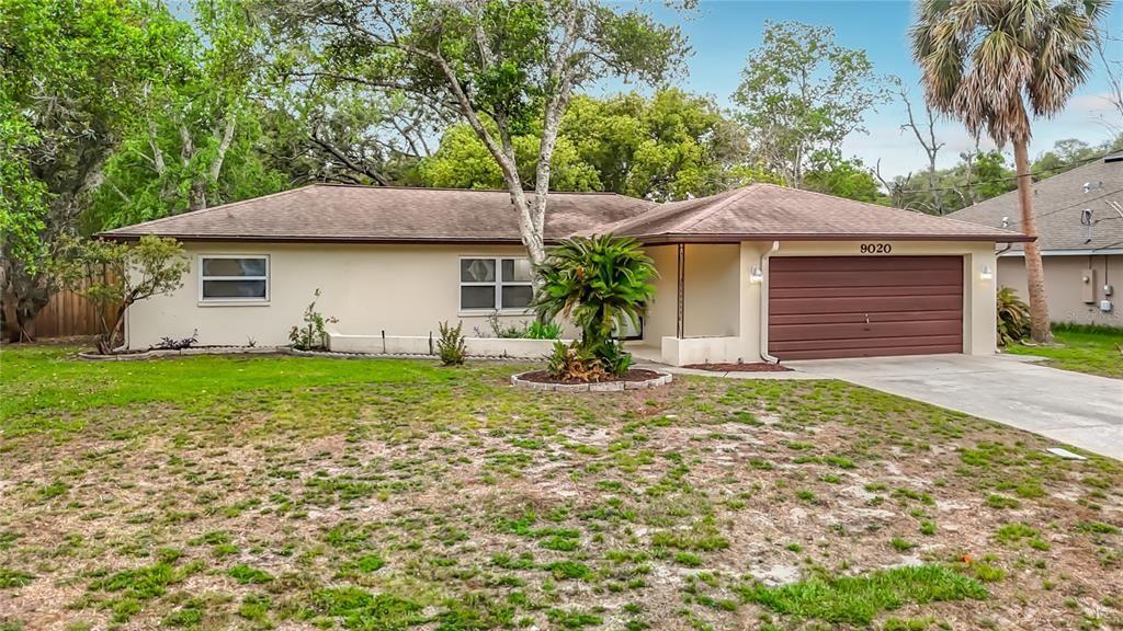 Active With Contract: $257,000 (2 beds, 2 baths, 1318 Square Feet)