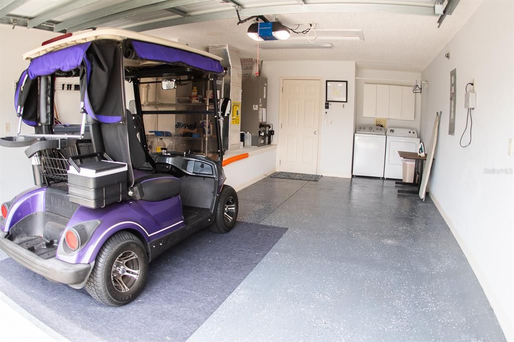Под контрактом: $299,900 (2 спален, 2 ванн, 1100 Квадратных фут)