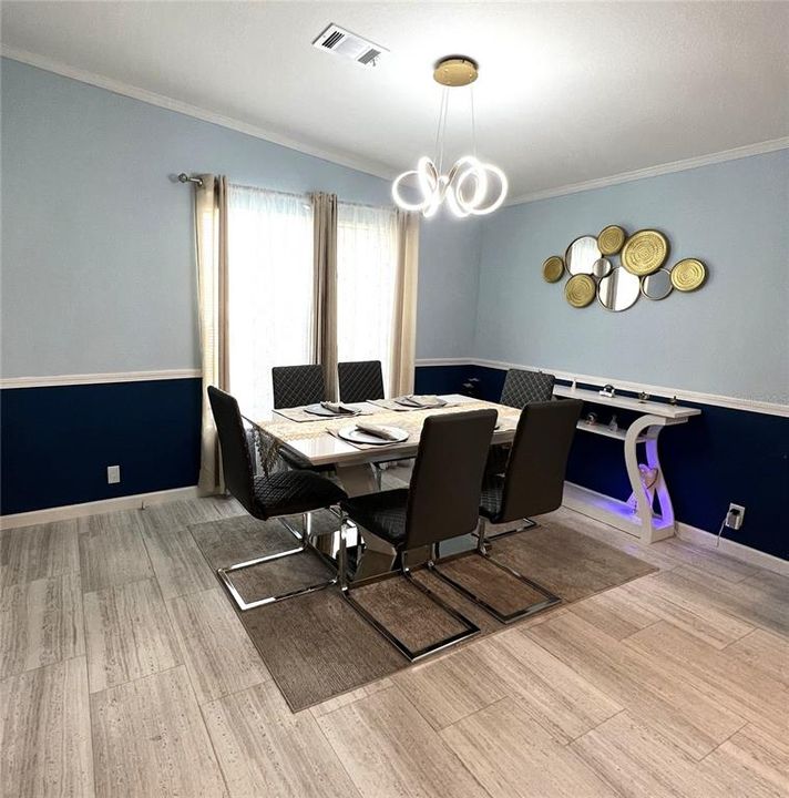 For Sale: $230,000 (3 beds, 2 baths, 1404 Square Feet)