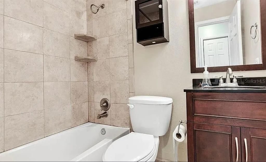 For Rent: $2,150 (3 beds, 2 baths, 1064 Square Feet)