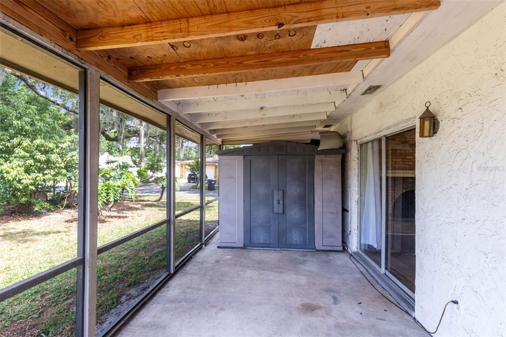 For Sale: $432,500 (4 beds, 2 baths, 2804 Square Feet)