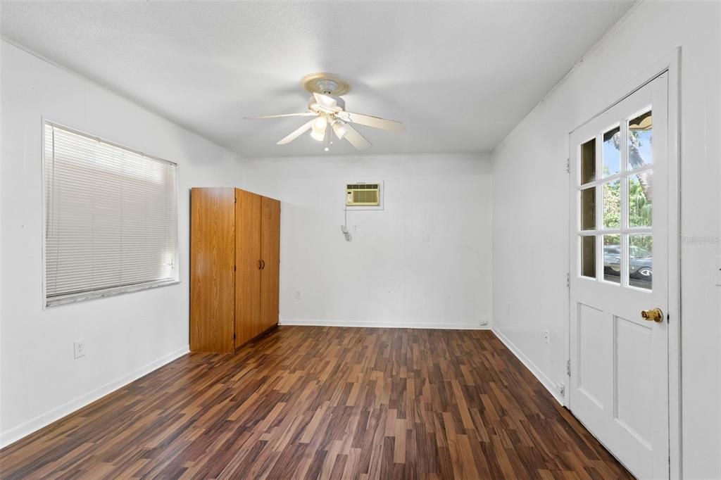 For Sale: $432,500 (4 beds, 2 baths, 2804 Square Feet)