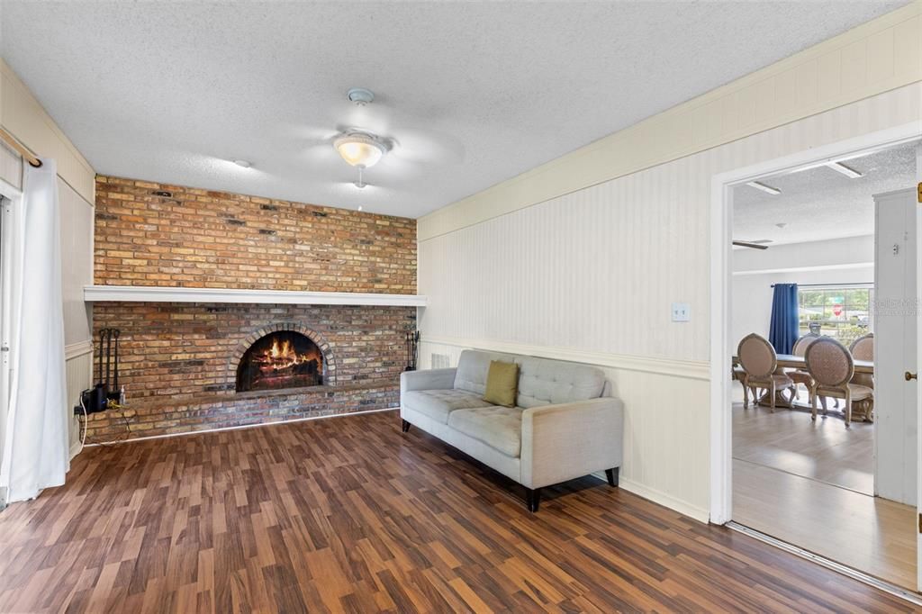For Sale: $432,500 (4 beds, 2 baths, 2804 Square Feet)