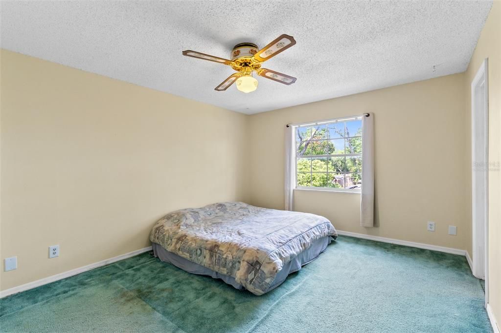For Sale: $432,500 (4 beds, 2 baths, 2804 Square Feet)