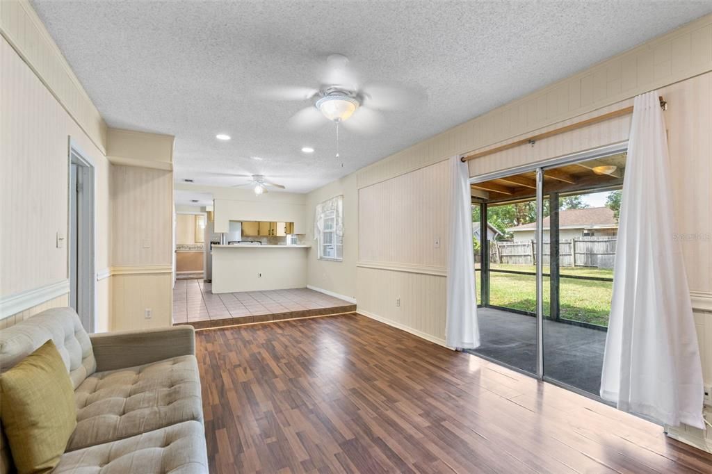 For Sale: $432,500 (4 beds, 2 baths, 2804 Square Feet)