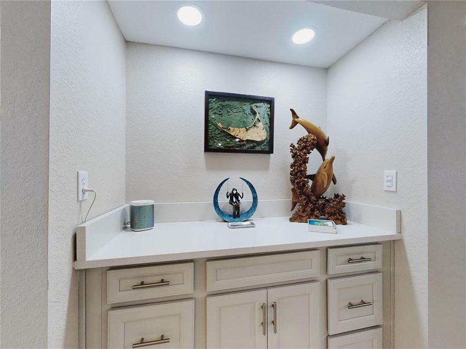 For Sale: $349,000 (2 beds, 2 baths, 1120 Square Feet)