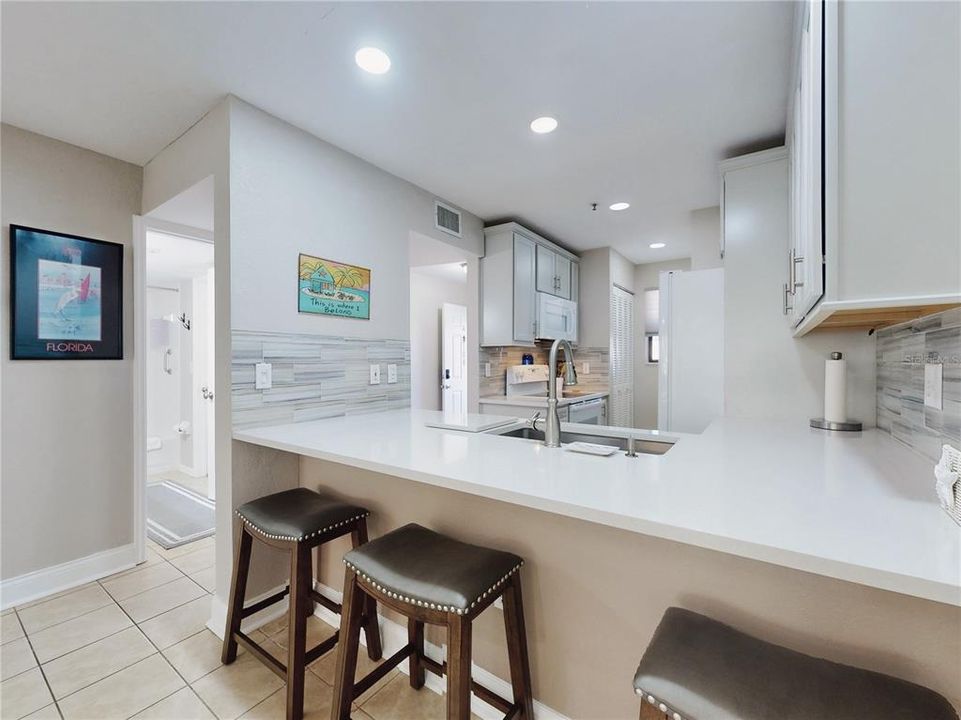 For Sale: $349,000 (2 beds, 2 baths, 1120 Square Feet)
