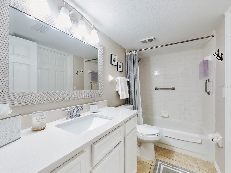 For Sale: $349,000 (2 beds, 2 baths, 1120 Square Feet)