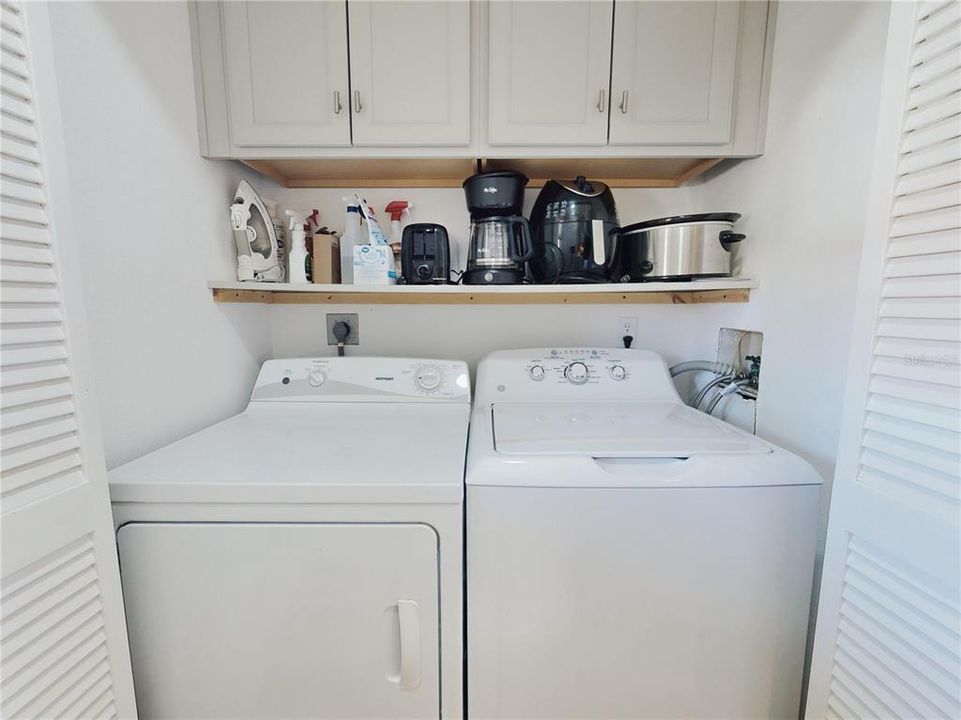 For Sale: $349,000 (2 beds, 2 baths, 1120 Square Feet)