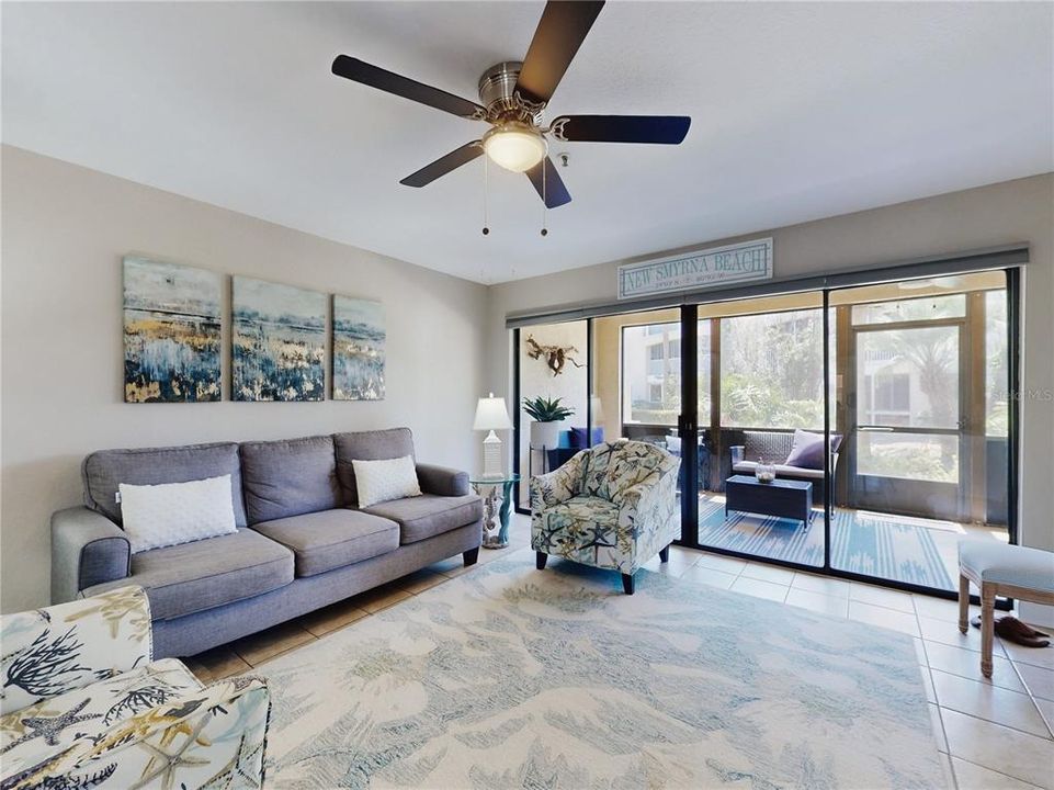 For Sale: $349,000 (2 beds, 2 baths, 1120 Square Feet)