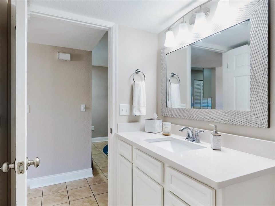 For Sale: $349,000 (2 beds, 2 baths, 1120 Square Feet)