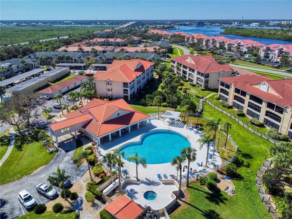 For Sale: $349,000 (2 beds, 2 baths, 1120 Square Feet)