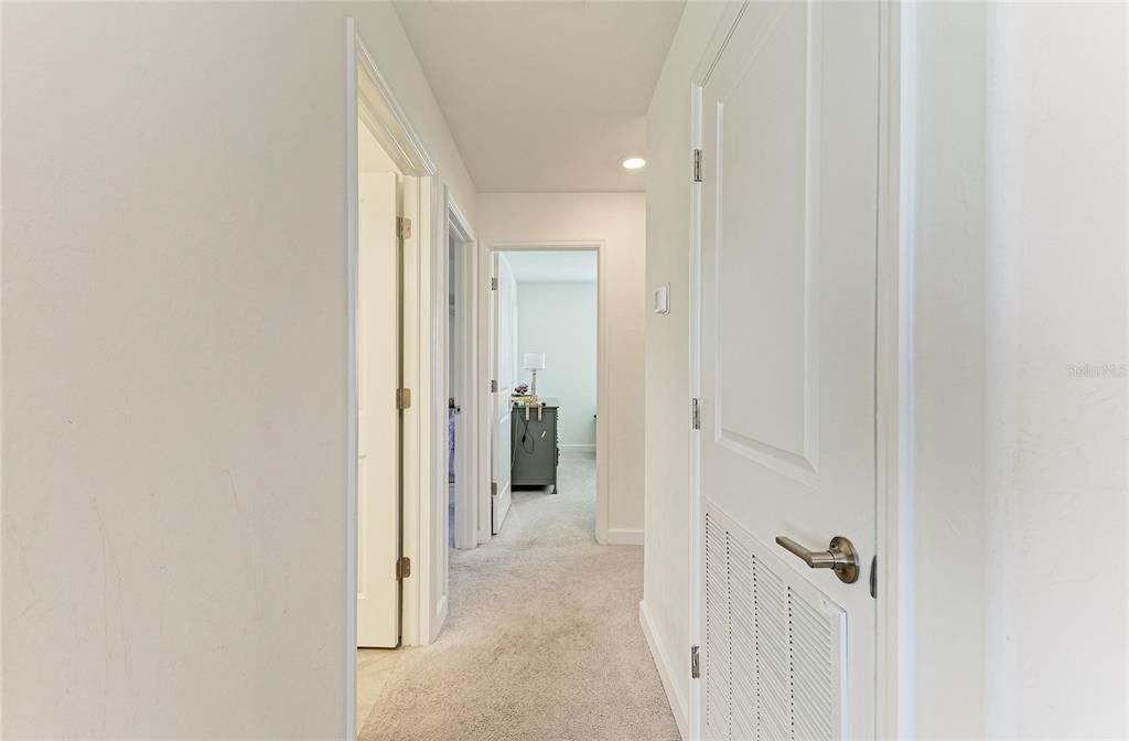 En Venta: $599,999 (4 camas, 3 baños, 2586 Pies cuadrados)