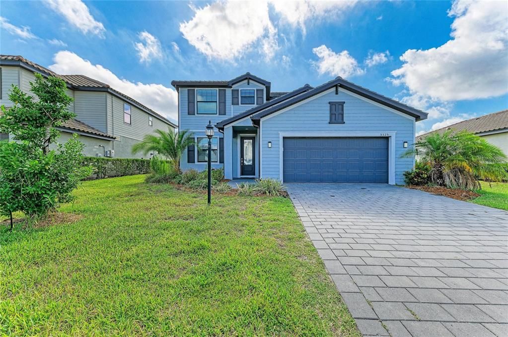 En Venta: $599,999 (4 camas, 3 baños, 2586 Pies cuadrados)